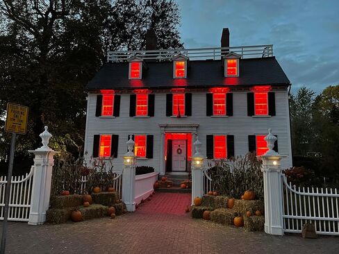 Hompavo 【Upgraded】 LED Flame Light Bulbs, 4 Modes Flickering Light Bulbs with Upside Down Effect, E26/E27 Flame Bulb for Halloween Christmas Party Patio Porch Home Indoor & Outdoor Decorations - 2 in Saudi Arabia