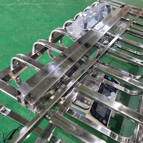 رف صينية الخبز التجارية، 12 طبقة، 24 × 16 بوصة، مع عجلات الفرامل in Saudi Arabia