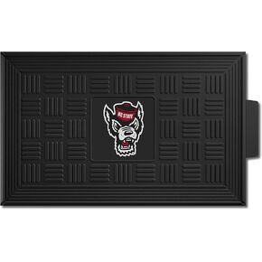 FANMATS 11399 NC State Wolfpack Heavy Duty Vinyl Medallion Outdoor Door Mat - 19.5in. x 31in.