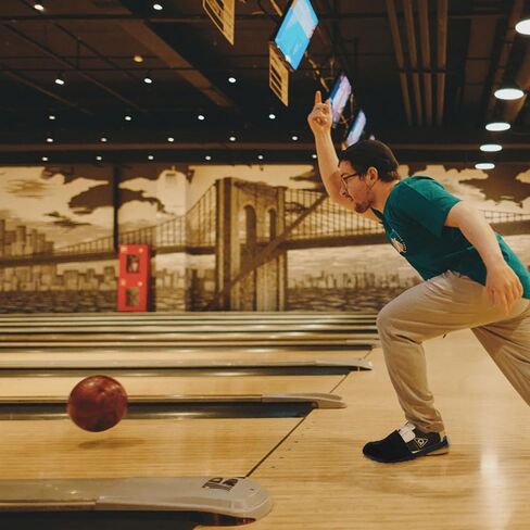 Bowling Shoe Covers 1 Pairs Black Bowling Shoes Slider Bowling Accessories Bowling Accessories for Men Women Bowler Playing Ball Dancing, in Saudi Arabia