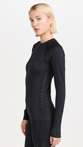 Sweaty Betty Women's Animal Crew Neck Base Layer Top in Saudi Arabia