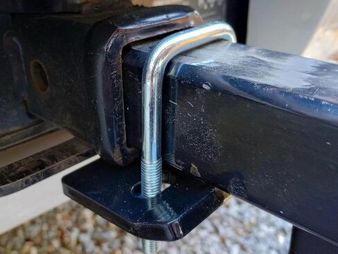 مثبت TYT Hitch Tightener المضاد للخشخشة لوصلات 1.25 بوصة و2 بوصة - قفل مقاوم للصدأ - سهل التركيب - تشغيل هادئ in Kuwait