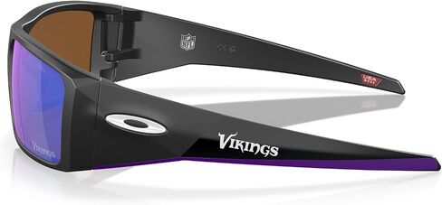 Oakley Men's Oo9231 Heliostat NFL Collection Rectangular Sunglasses in Kuwait