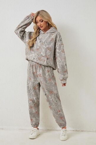 Camo Sweat Sets for Women Maple Leaf Print Camo Hoodie Pants Womens Sweatsuits Camouflage Lounge Sets Outfits in Kuwait
