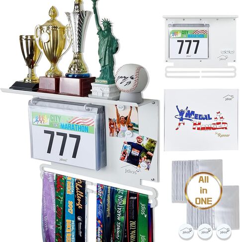 عرض مريلة السباق وشماعة الميداليات مع رف جوائز مقاس 15.7 بوصة، ولوحة عرض الصور - عرض لأكثر من 50 ميدالية وأكثر من 40 مريلة سباق - تتضمن 3 مغناطيسات للصور، و20 حامل صدرية، 2 د.أ أسود (أبيض) in Kuwait