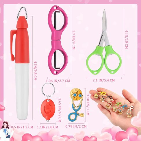 48 قطعة من هدايا التخرج لطلاب التمريض، تتضمن أقلامًا صغيرة وسلسلة مفاتيح LED ومقص قابل للطي ودبابيس بروش لسماعة الطبيب لطلاب الطب وتقدم ملحقات مكتب الممرضات in Kuwait