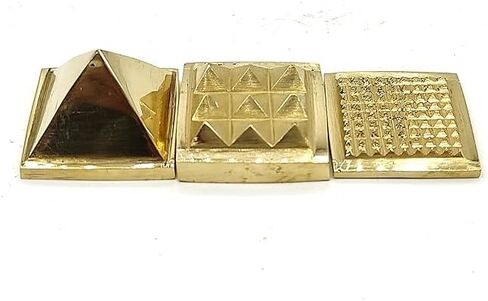 هرم معدني للمنزل والمكتب، منتجات فنغ شوي للمدخل الشمالي الغربي، الباب الرئيسي، المطبخ، هرم فاستو ثلاثي الطبقات ثلاثي الطبقات (لون ذهبي)، قياسي، DS2806202499004 in Kuwait