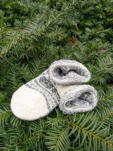 2 Pairs of Women's Wool Socks, Knit Wear for Winter, Soft and Comfortable (White-Red/White-Brown Shoe size: 10-12) in Saudi Arabia