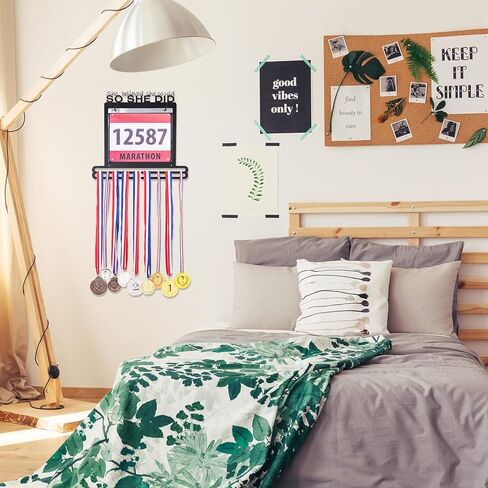 حامل الميداليات عرض شماعات الكأس عداء إطار الميدالية الأسود للجمباز ، حامل الميداليات ميداليات رف وحامل الجوائز مع 12 قطعة حقائب حماية الميداليات للرياضيين المصارعة الرياضية in Kuwait