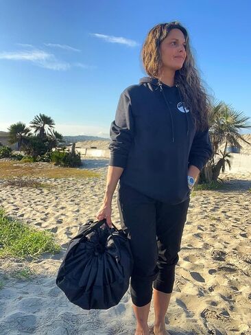 Surf Wetsuit Changing Mat With Handles | Portable Waterproof Wetsuit Dry Bag | Used for Surfing Kitesurfing Paddleboarding Kayaking Beach Triathlon Gear in Saudi Arabia
