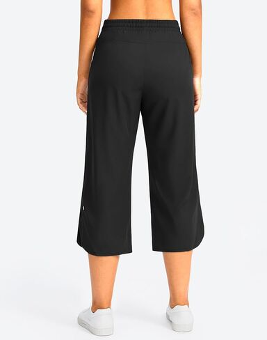 سراويل كابري للسيدات مع جيوب فضفاضة سروال سراويل سروال عريض الساق الكابري للنساء in Kuwait