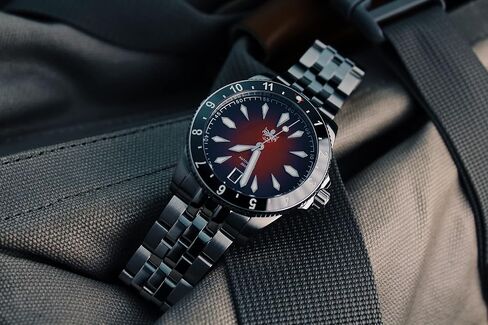 PHOIBOS Voyager Men's Automatic Diver's Watch 316L Stainless Steel Case&Bracelet with 200M Water Resistance PY035 in Saudi Arabia