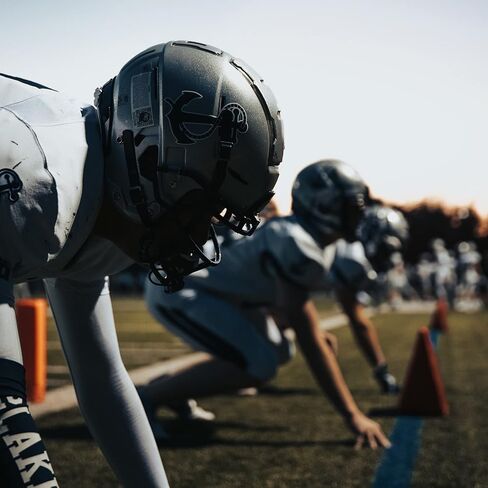 Schutt F7 VTD Professional Football Helmet (Not FaceMask غير مدرج) ، أسود ، متوسط in Kuwait