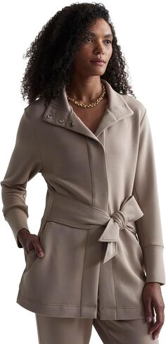 Varley Women's Anset Jacket in Kuwait
