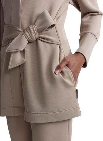 Varley Women's Anset Jacket in Kuwait