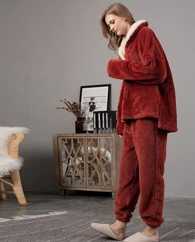 BTPEIHTD Womens Fuzzy Pajamas Set Fleece Sleepwear Pullover Oversized Top and Pants Loose Loungewear in Kuwait