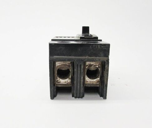 GEDIST GE Industrial TQD22125 BOLT-ON MOUNT TYPE TQD مقولبة قاطع دائرة 2-POLE 125 AMP 120/240 VOLT AC in Kuwait