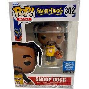 Snoop Dogg Yellow Lakers Jersey Exclusive Vinyl Figure