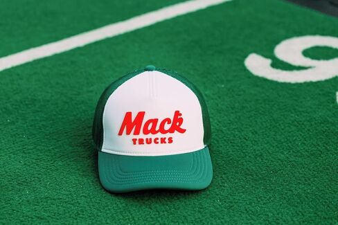 شاحنات الإبرة الأمريكية MACK مرخصة رسميًا قبعة البيسبول القابلة للتعديل ، الأخضر الداكن/الأبيض (44890A-MACKT-DGWH) in Kuwait