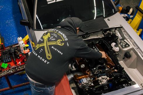 TROLL CO. CLOTHING Twisting Wrenches Heavyweight Hoodie Pullover in Saudi Arabia