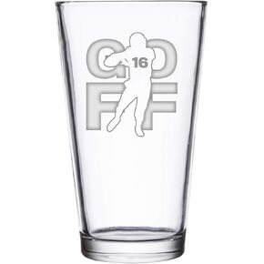 Hat Shark Football Sports Athletic Player - نظارات نصف لتر محفورة بالليزر للبيرة ، 16 أوقية شتاين (Brady #12)