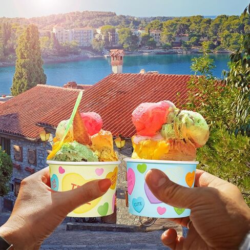 HOWAF 24pcs Valentine's Day Conversation Hearts Party Supplies Ice Cream Bowls,Candy Heart Disposable Treat Snack Cups for Sundae Hot or Cold Food Paper Party Cup 8 oz Paper Dessert Bowls in Kuwait