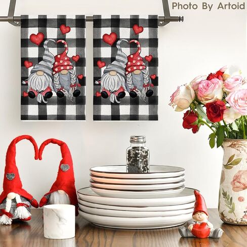وضع Artoid Mode Buffalo Plaid Gnomes Love Valentine's Day Batch Faceels Facels ، 18 × 26 بوصة من مناشف زفاف الزفاف. in Kuwait