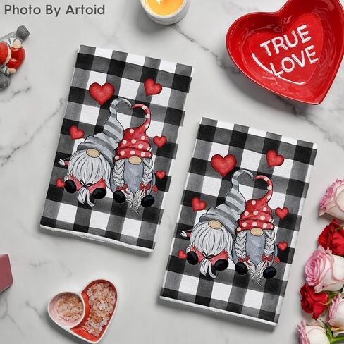 وضع Artoid Mode Buffalo Plaid Gnomes Love Valentine's Day Batch Faceels Facels ، 18 × 26 بوصة من مناشف زفاف الزفاف. in Kuwait