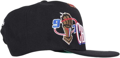 Mitchell & Ness Chicago Bulls Retro Snapback Hat Adjustable Cap in Kuwait