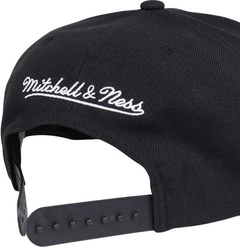 Mitchell & Ness Chicago Bulls Retro Snapback Hat Adjustable Cap in Kuwait