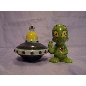 Alien Saucer Attractives Salt Pepper Shaker Made of Ceramic by Pacific Trading