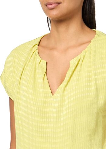 Calvin Klein Women's Short Sleeve Jaquard Sweater in Saudi Arabia