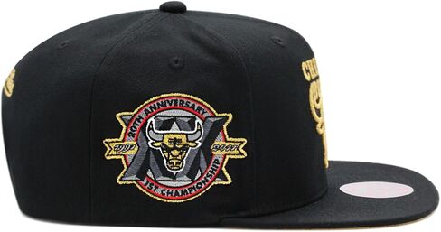 Mitchell & Ness Chicago Bulls NBA Core VI Snapback Hat -Black/Gold in Kuwait