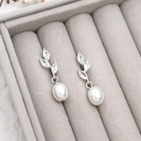 Sonateomber Small Cubic Zirconia Crawler Stud, Dainty Curved Climber Cartilage Earrings for Women - Sparkly Rhinestone Crystal Drop Dangle Jewelry Gift in Kuwait