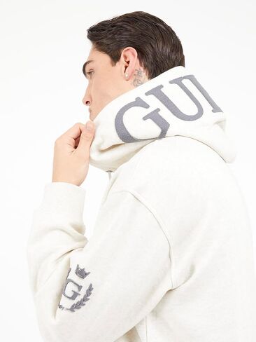 هودي بشعار Eco Chenille للرجال من GUESS in Kuwait