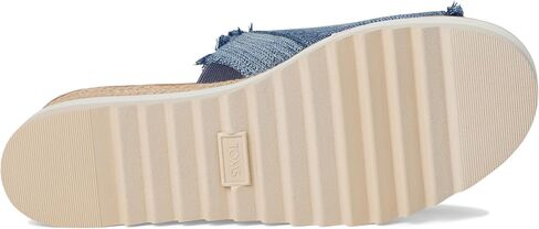 تومز ديانا بغل إسفينلس سانددال in Kuwait