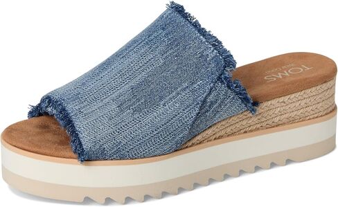 تومز ديانا بغل إسفينلس سانددال in Kuwait