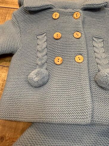 ملابس متماسكة صغيرة مع سترة وسروال فالي للبنين والبنات - مصنوعة في إسبانيا in Kuwait