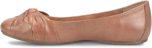 ولدت النساء ، ليلي فلات تان in Kuwait