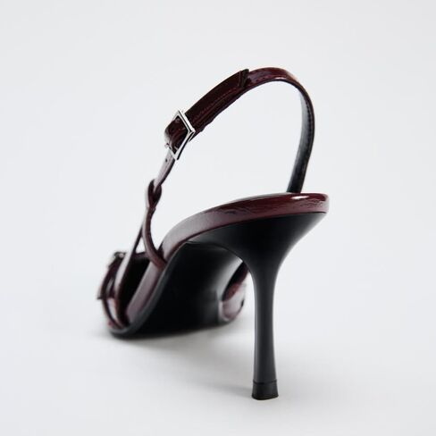 Yiya Women's Denim Blue Slingback Hister مع حزام مشبك مغلق مدبب أخمص القدمين الخناجر العالية الكعب على مضخات اللباس in Kuwait