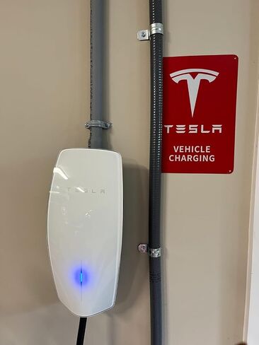 Level 2 EV Charger Sign for Tesla EV Charger in Saudi Arabia