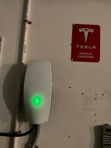 Level 2 EV Charger Sign for Tesla EV Charger in Saudi Arabia