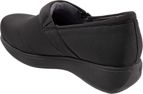 SoftWalk Women's Clog in Saudi Arabia