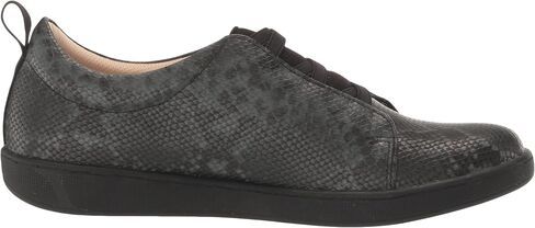 Trotters Women's Loafer/Slipon in Saudi Arabia