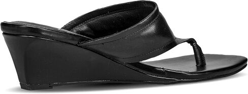 Vagabond Shoemakers Nellie in Saudi Arabia