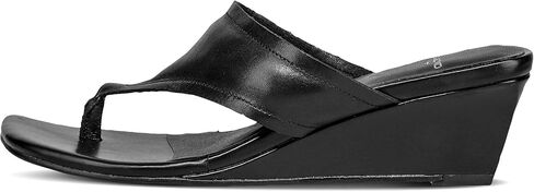Vagabond Shoemakers Nellie in Saudi Arabia