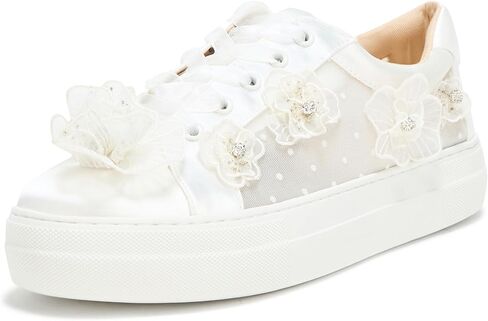 Betsey Johnson Women's Pryce Dress Pump in Saudi Arabia