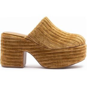 Larroudé Miso Clog in Latte Velvet