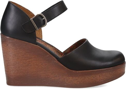 ب. نساء ، أليسون تسد in Kuwait