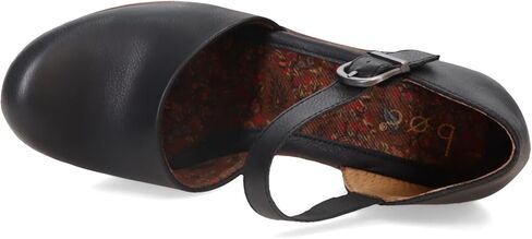 ب. نساء ، أليسون تسد in Kuwait